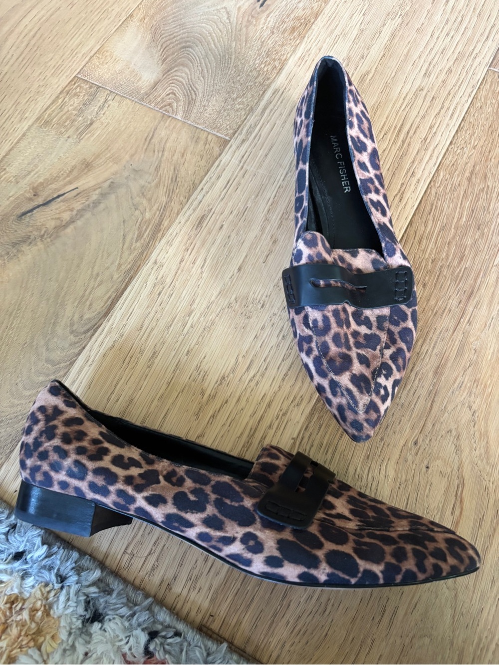 Marc Fisher pointed toe leopard print penny loafers womens 8 - Picture 2 of 6